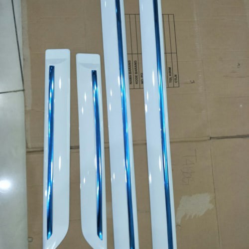 [Eksterior Mobil] list body grand livina