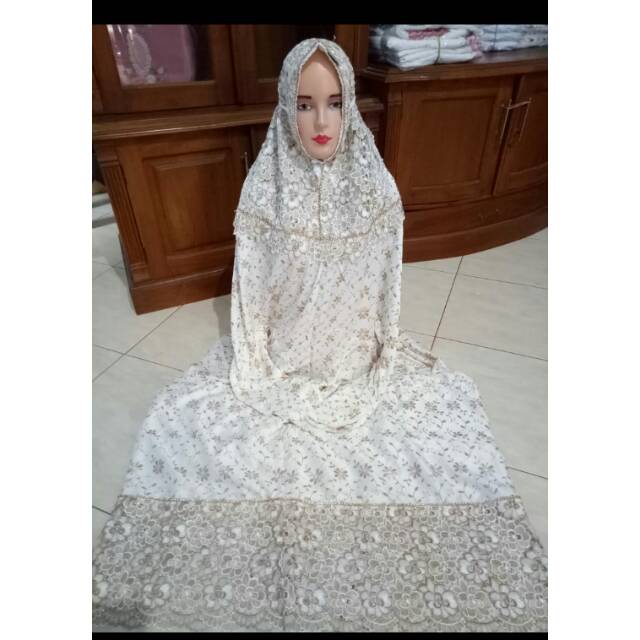 Mukena terusan sutra jepang