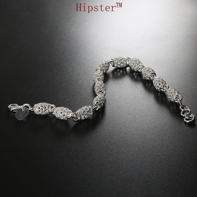 Top-Selling Product Fashion New Creative Oval Hollow Carved Personalized Bracelet