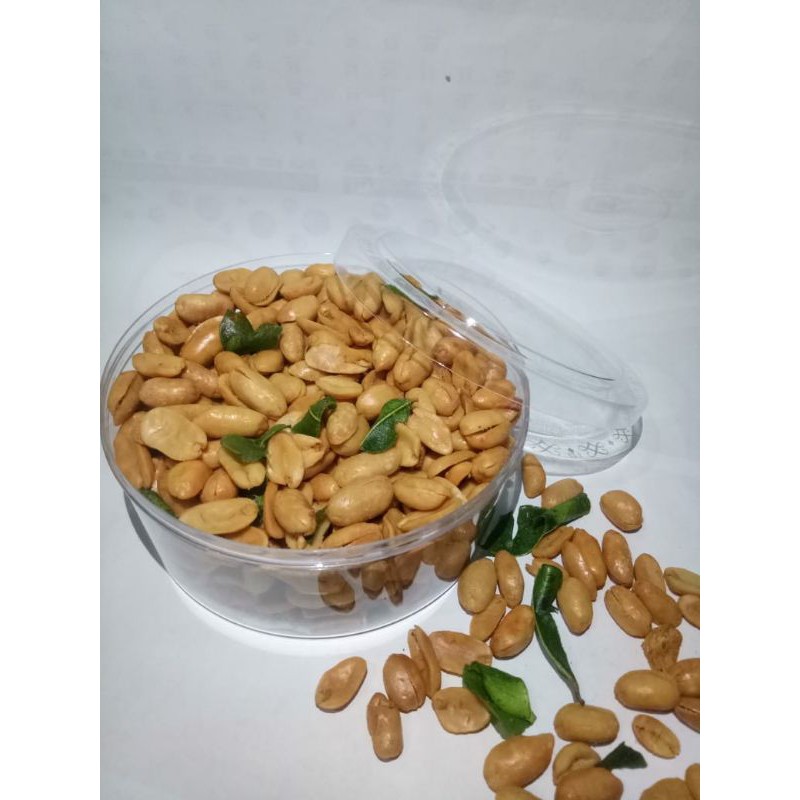 

kacang bawang gurih dan renyah