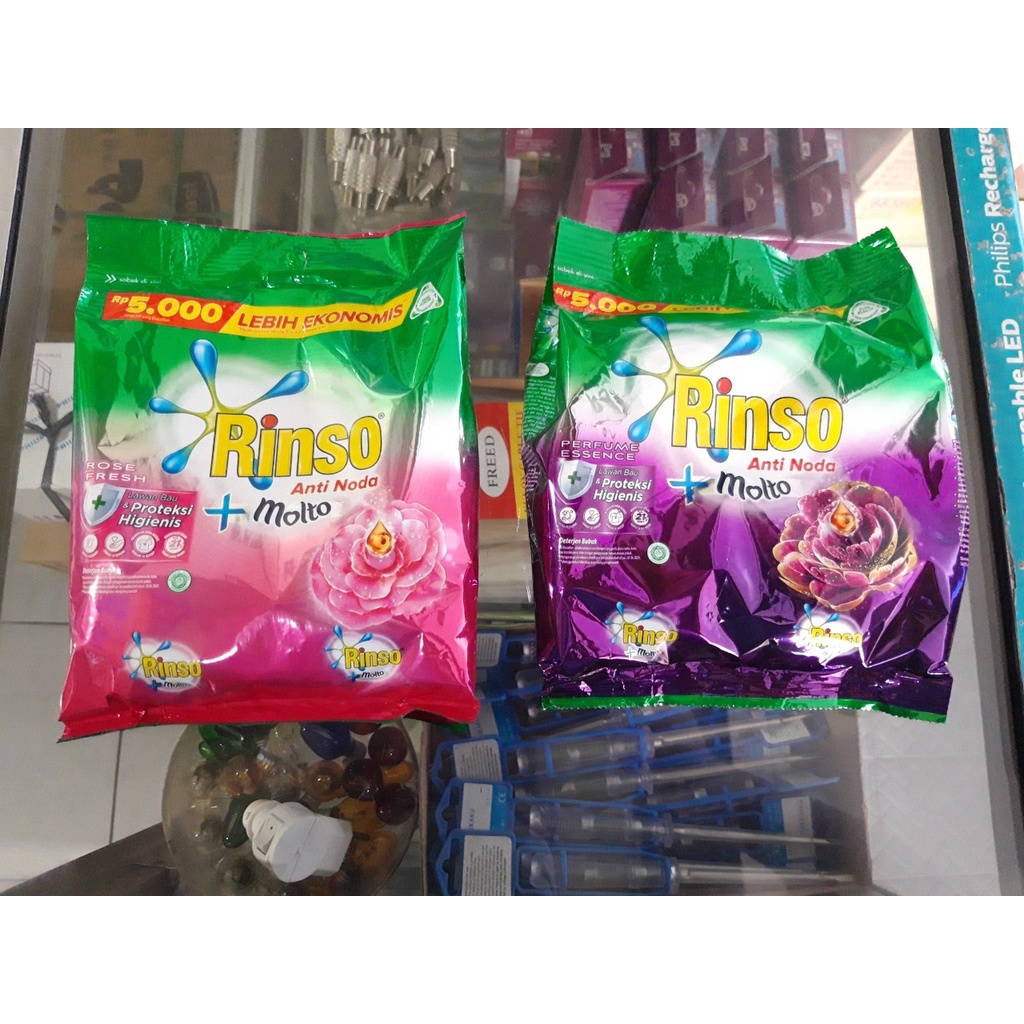 Rinso Molto Bubuk 240 g