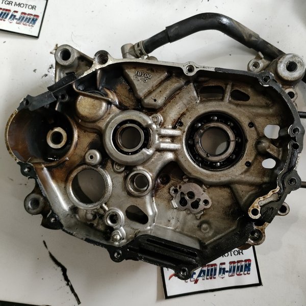 krengkes crankcase kalter kanan kopling original yamaha jupiter z 1 z1 one 1dy bekas