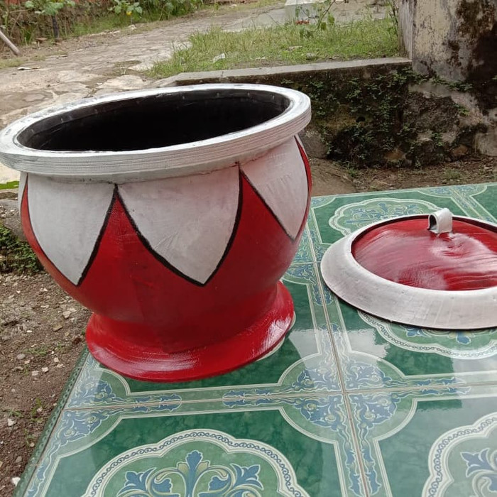 Agathasale - Bak Sampah Pot Bunga Tempat Sampah Dari Ban Bekas
