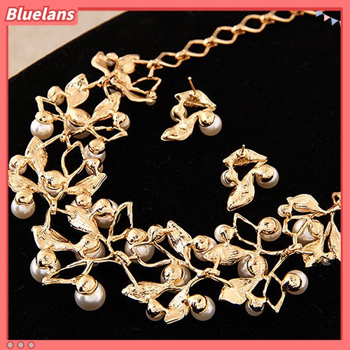 Bluelans Set Anting Tusuk + Kalung Choker Wanita Desain Daun Hias Mutiara Imitasi Untuk Pengantin
