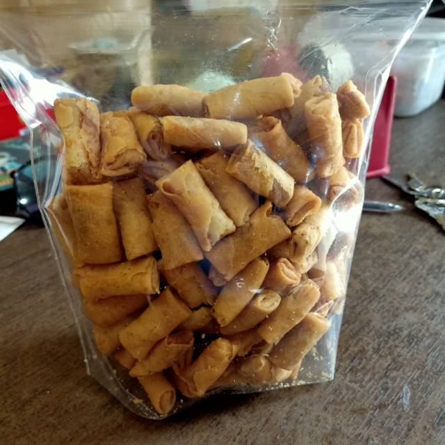

Sunpia ebi atau lumpia udang kering mini .jamin baru kwalitas terbaik