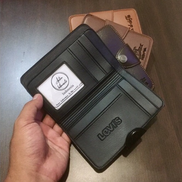 Dompet lipat pria bahan kulit sintetis lokal colombo ukuran tanggung 3/4 #dompet #dompetpria #dompettanggung #dompetcowok