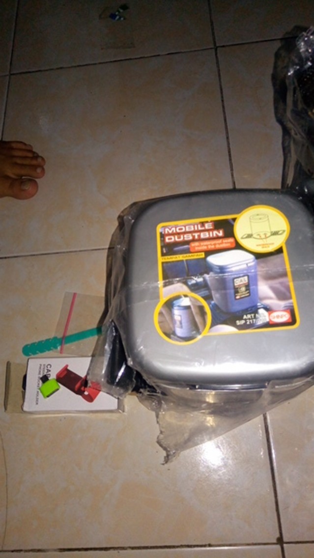 Tempat Sampah Mobil 2 Liter Tatakan Karet Car Trash Bin Wadah Sampah Praktis Anti Bocor Tumpah Aman