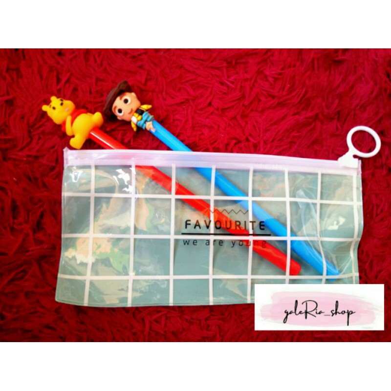 

PAKET HEMAT 2 PULPEN + KOTAK PENSIL / PAKET HEMAT PULPEN GEL KARAKTER + TEPAK PENSIL
