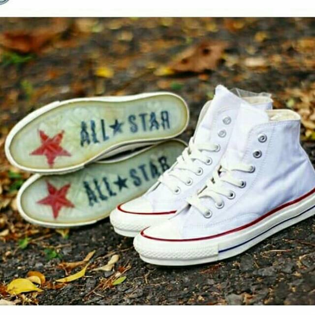 CONVERSE TINGGI WARNA PUTIH dan hitam IMPORT
