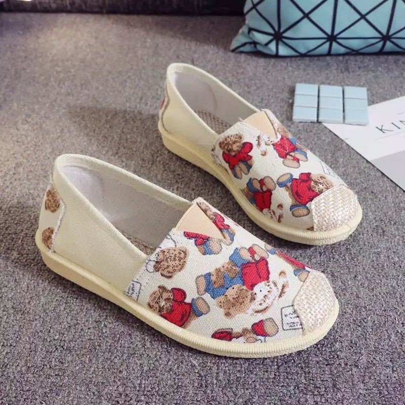 Sepatu pansus Cewek mainan