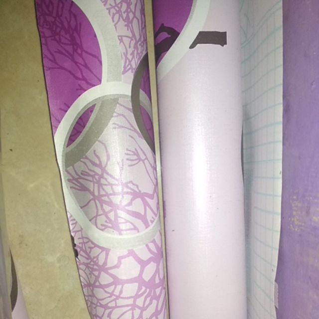 Wallpaper Dinding Motif Polkadot Ranting Ungu