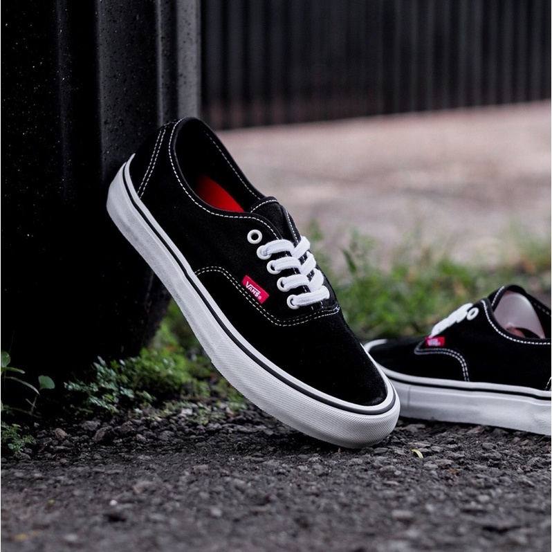 VANS AUTHENTIC PRO BLACK/WHITE ORIGINAL 100%