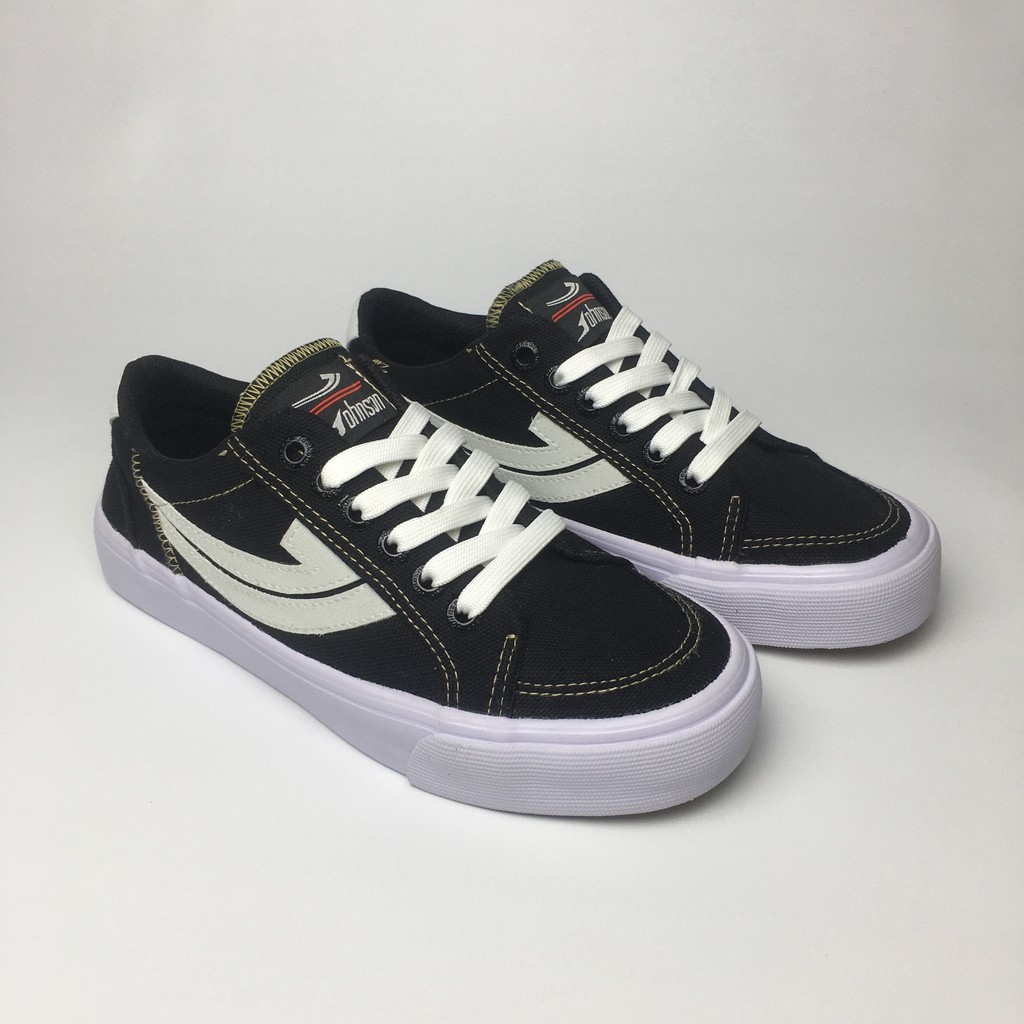 Sepatu Johnson Orion Low