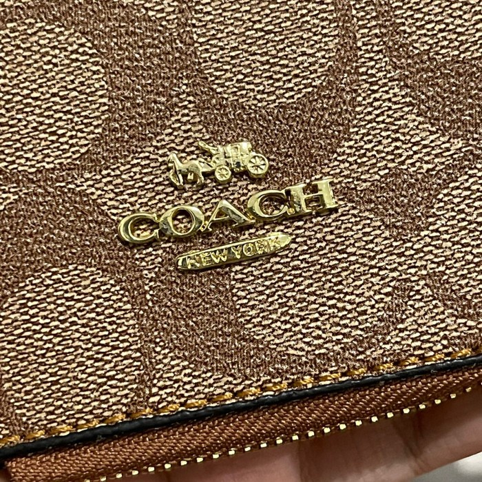 

Gilaa!!! Coach Id Card Holder Lanyard Premium Import Sb Limited