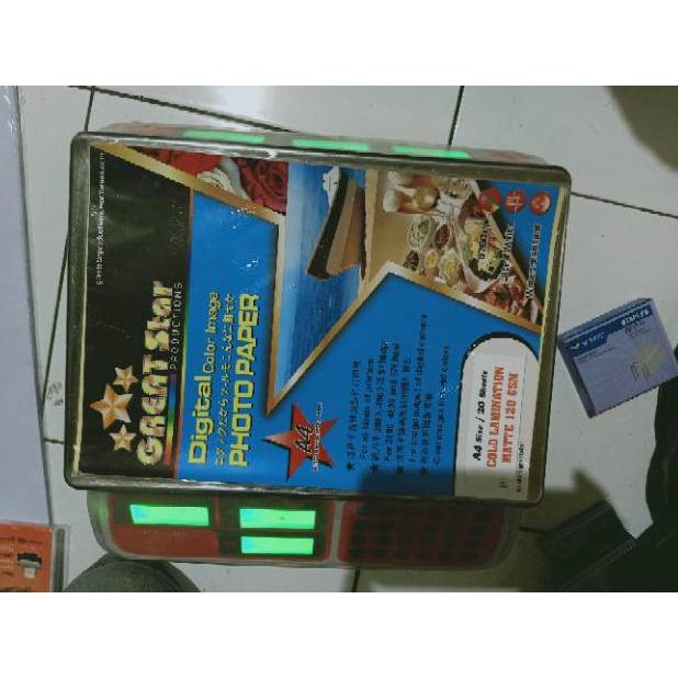 

C..LAMINASI DINGIN / COLD LAMINATION UK A4/120 gsm/20 (DAUN KUNING).M harga_pabr1k