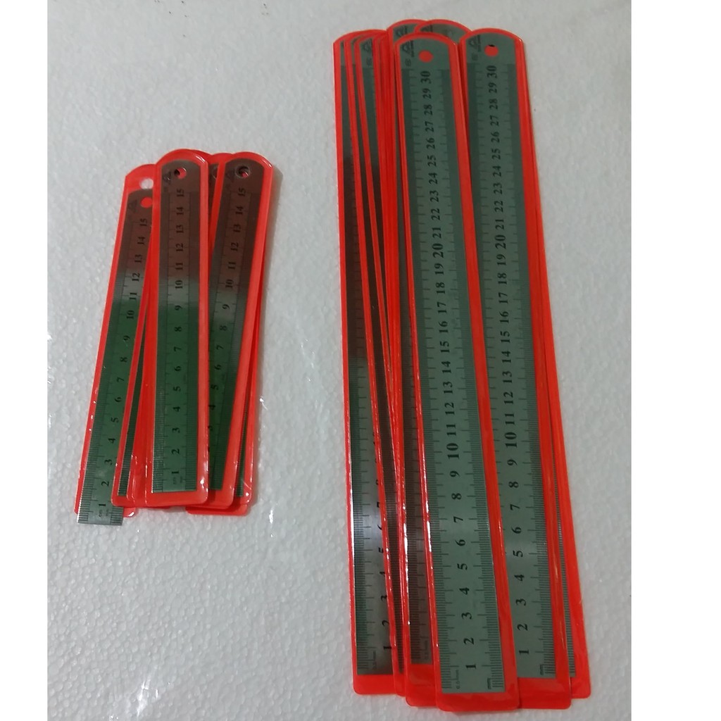 

Penggaris Besi 40cm/30cm/20cm/15cm (40cm plastik BUTTERFLY)