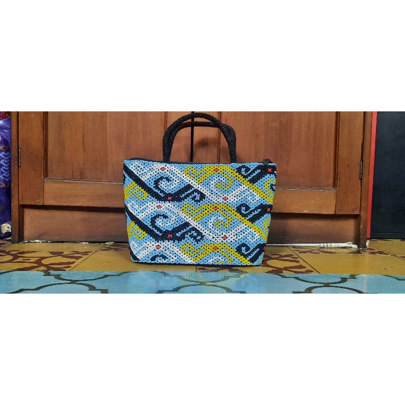 tas manik khas kalimantan