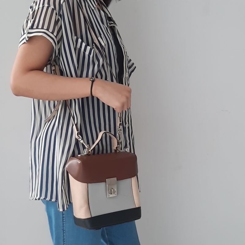 GILIVO SLING BAG