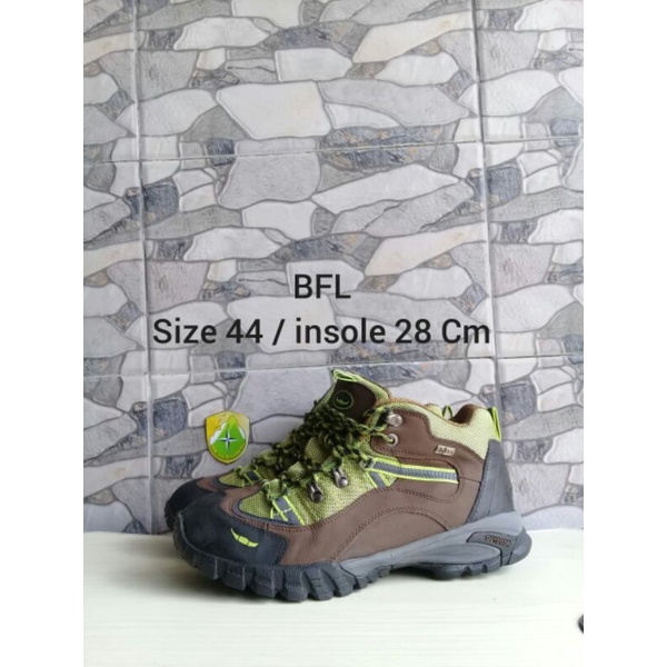 Sepatu Outdoor BFL