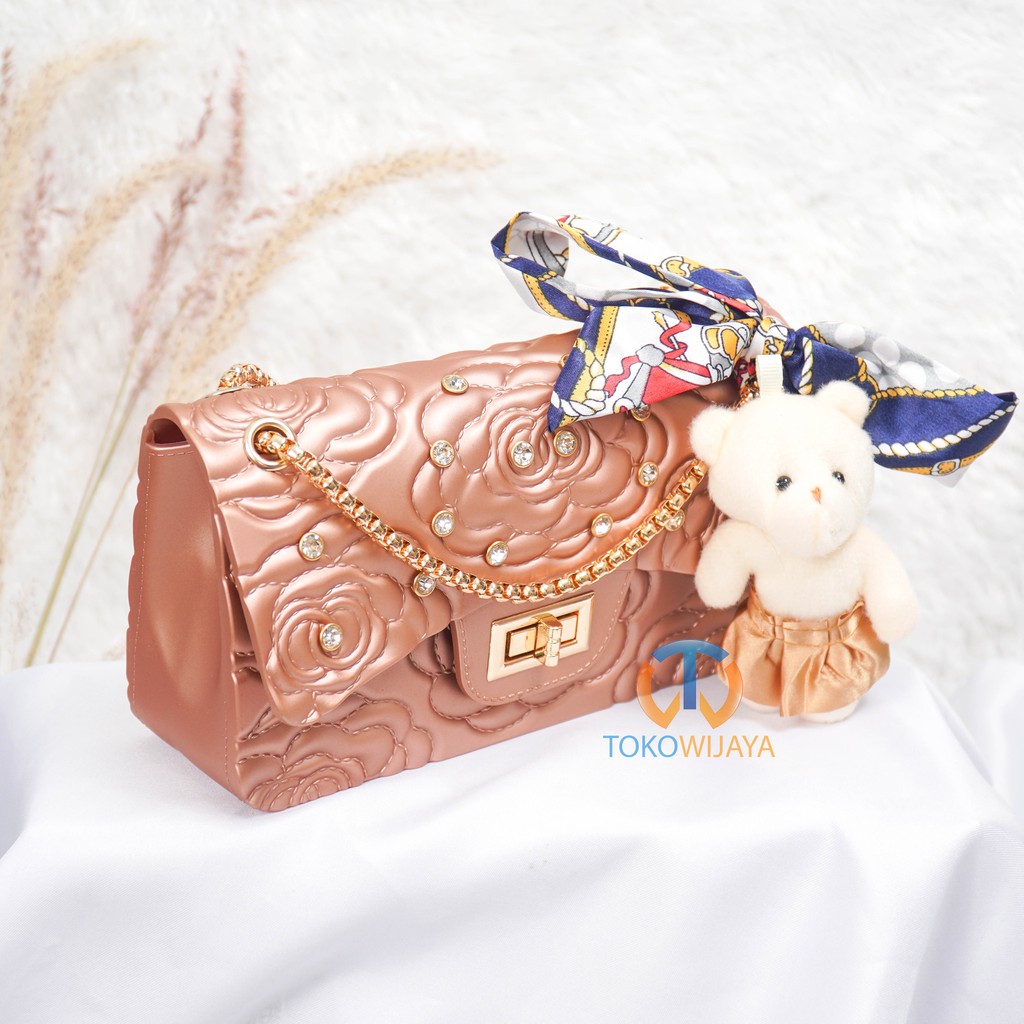 Tas Jelly Matte Maxi Bunga Diamond 22 Cm (Gratis Boneka &amp; Syal)