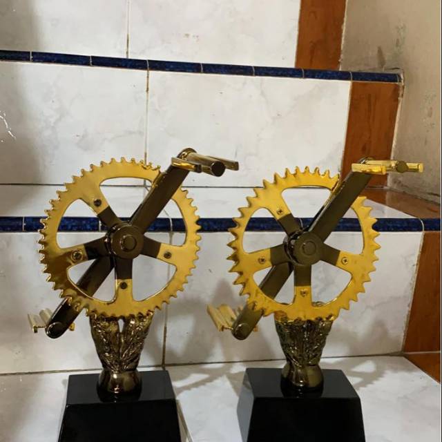 Piala thropy Sepeda