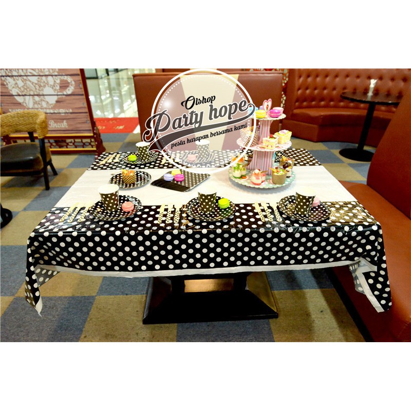 Table Cover polkadot hitam / taplak pastik polkadot/ Taplak Meja hitam