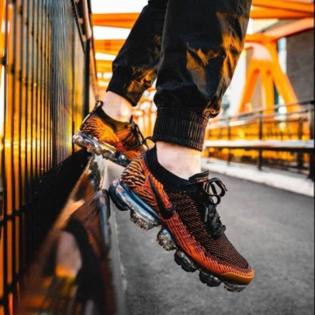 Nike Vapormax Flyknit Tiger