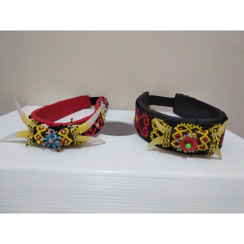 bando /hiasan kepala dayak