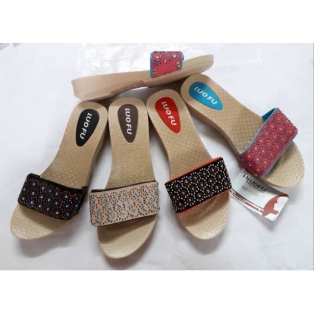 sandal sendal selop kokop luofu mute payet permata wanita sandal sendal selop kokop luofu mute payet permata wanita