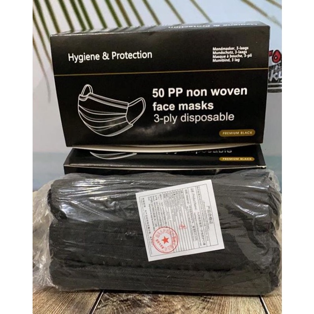 EARLOOP HITAM 50pp non woven face mask 3ply disposable