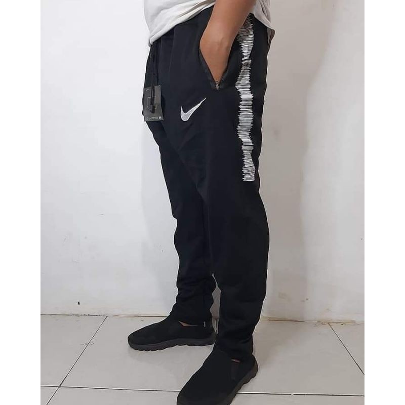 Trackpants Nike Sweatpants Jogger Celana Joger Pants Training Panjang hitam Pria Wanita motif baru