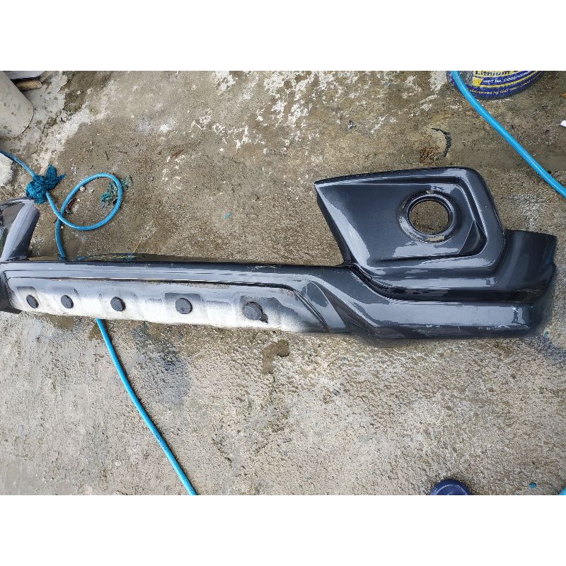 bodykit depan pajero 2011