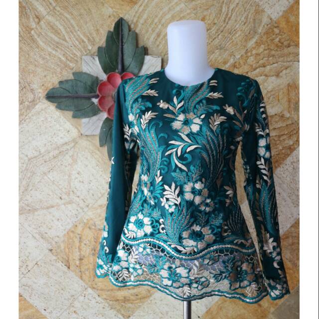 Kebaya / brokat / atasan tile / baju kebaya / kebaya modern