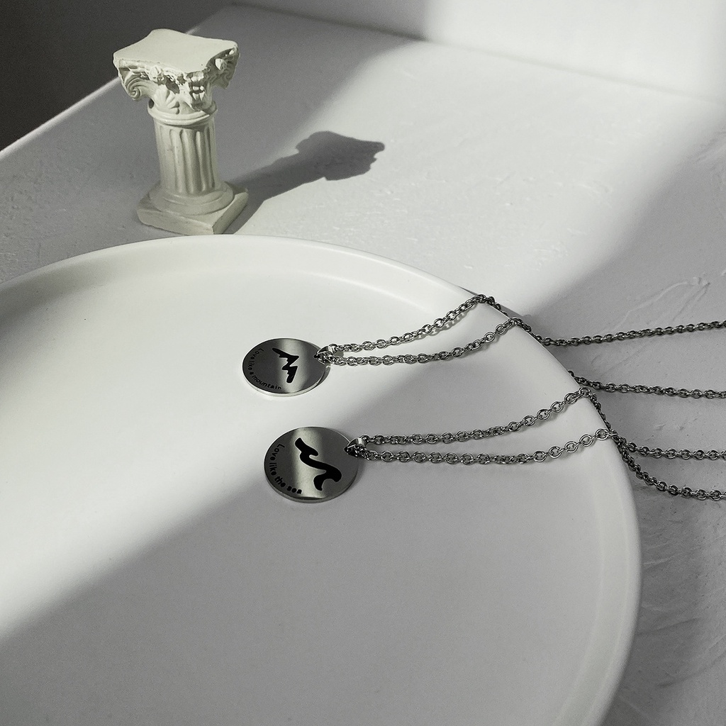 Fashion in kepribadian kalung sederhana pria dan wanita desain ceruk angin dingin rasa bulat merek p