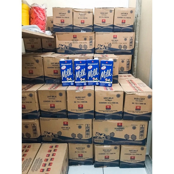 

Susu UHT Diamond Full Cream 1L karton