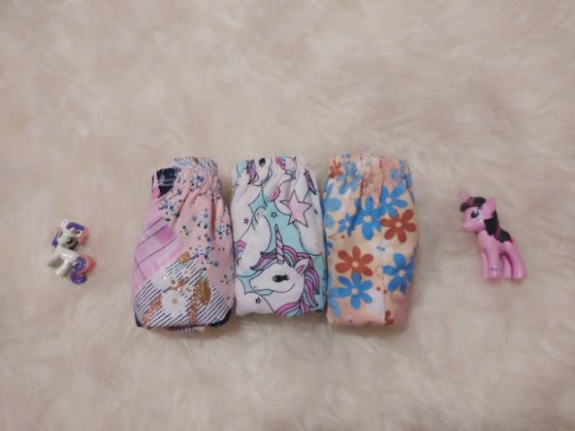 Celana dalam anak perempuan motif campur isi 3 pcs