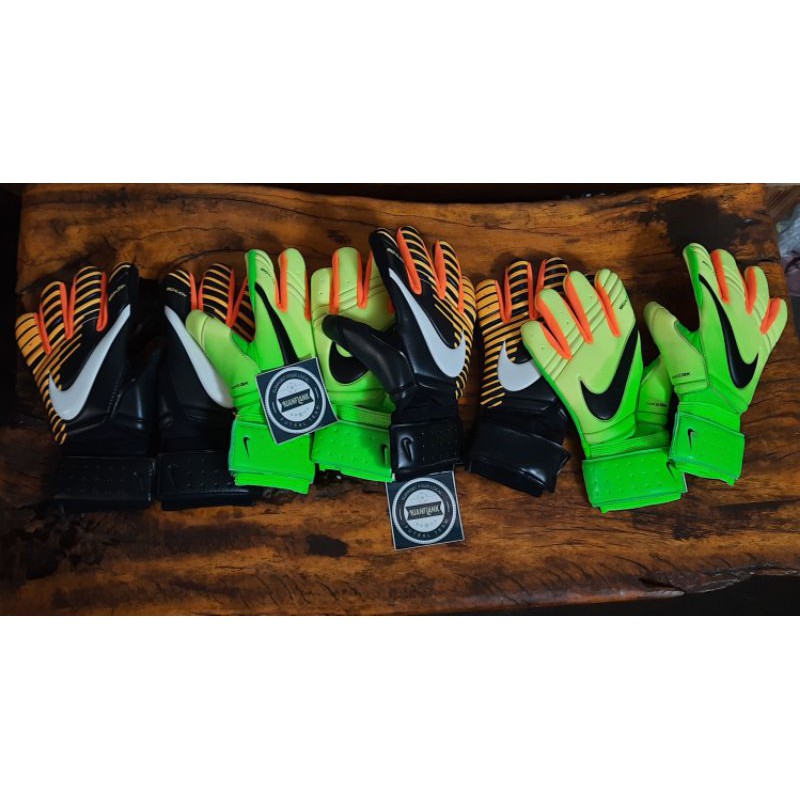 SARUNG TANGAN KIPER NIKE SGT NG REVERSE GREEN
