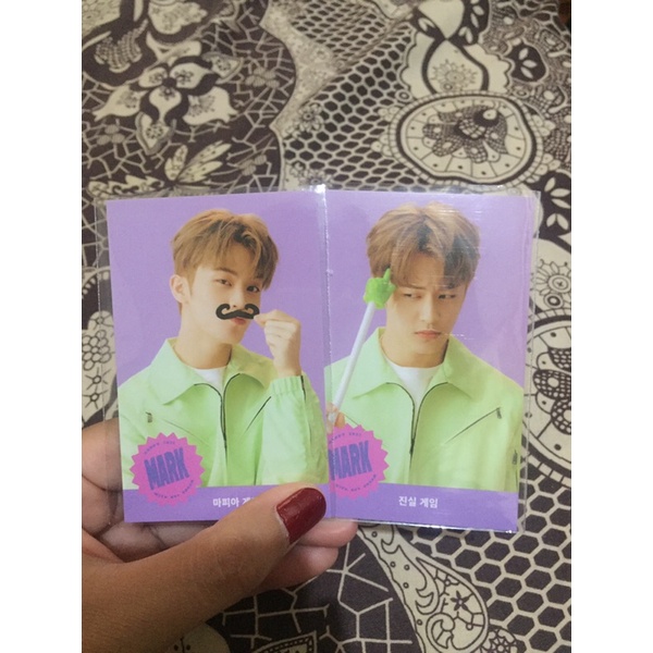 SEASON GREETING MARK LEE GAME CARD PHOTOCARD