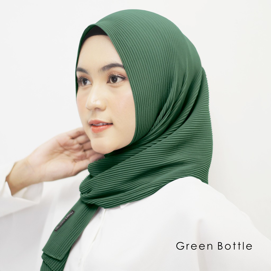 Beli 5 Gratis 1 Pashmina Plisket Cerutty Premium 180 x 75 cm-Green Bottle
