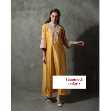 GAMIS JUMBO WARNA KUNING GOLD BAHAN SATIN TIDAK MENERAWANG BORDIR FULL By Hammock