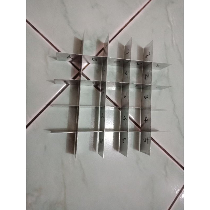 

sekat uk 20x20cm