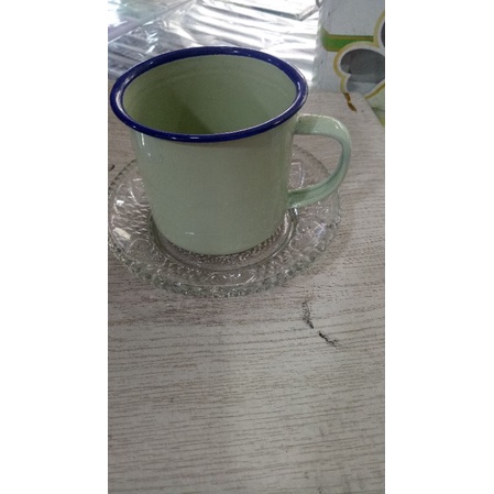 SATU SET CANGKIR ENAMEL SAMA PIRING PISIN