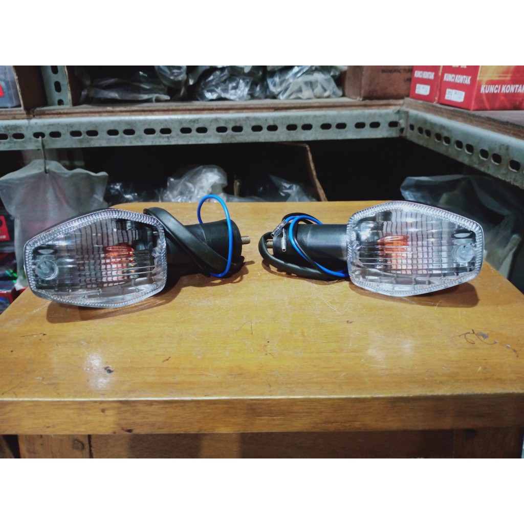 Lampu Sen Depan/Belakang Tiger Revo