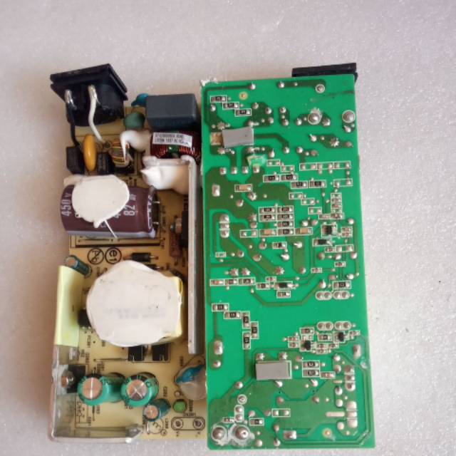 Modul adaptor 19v 2,5amp