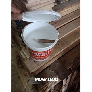

HenJO LEM PRESCO,LEM KAYU,LEM KUAT 1 KALENG BERAT ISI 5KG