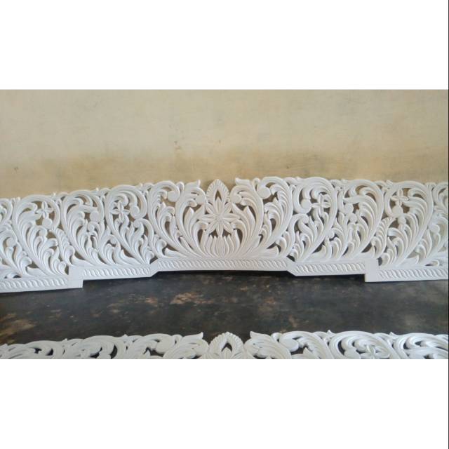 Ukiran mahkota pelaminan