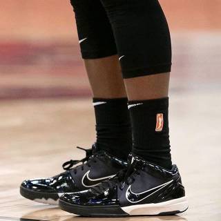 black kobe 4