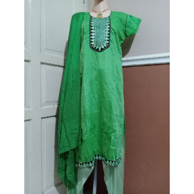 Baju india kurti india hijau bordir hitam manis