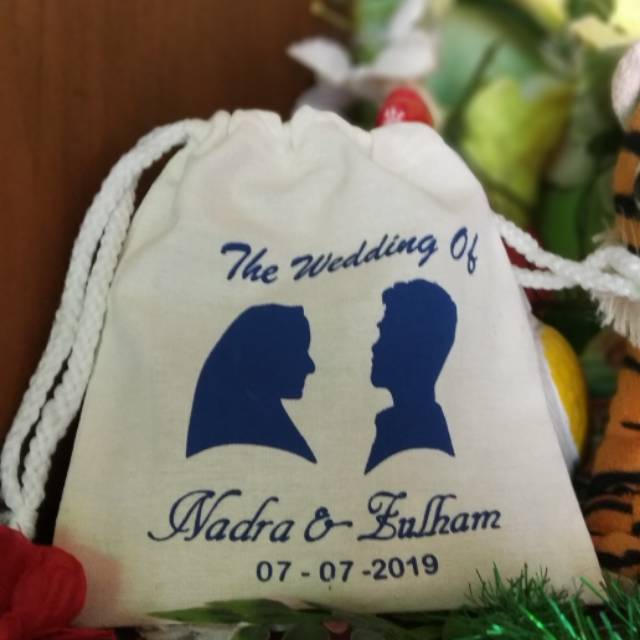 Pouch serut murah/souvenir pernikahan pouch