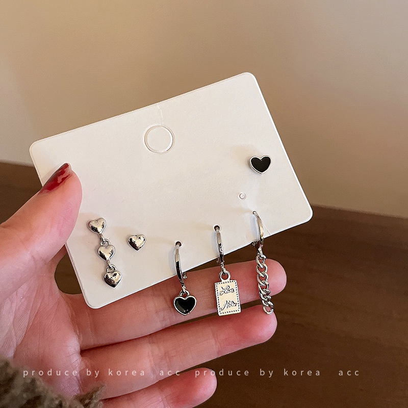 6pcs / Set Anting Stud Bentuk Hati Warna Silver Gaya Retro Untuk Wanita